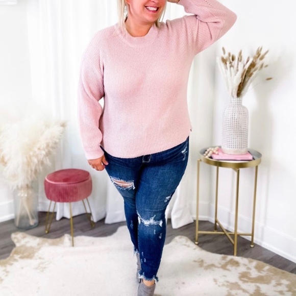 NWOT Heimish Sweater, Color: Pink, Size: 1XL/2XL - Picture 2 of 7